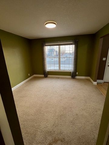 839 Poe Avenue, Ames, IA 50014