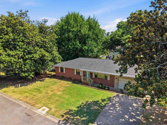 2159 Hickory Street, Conway, AR 72034