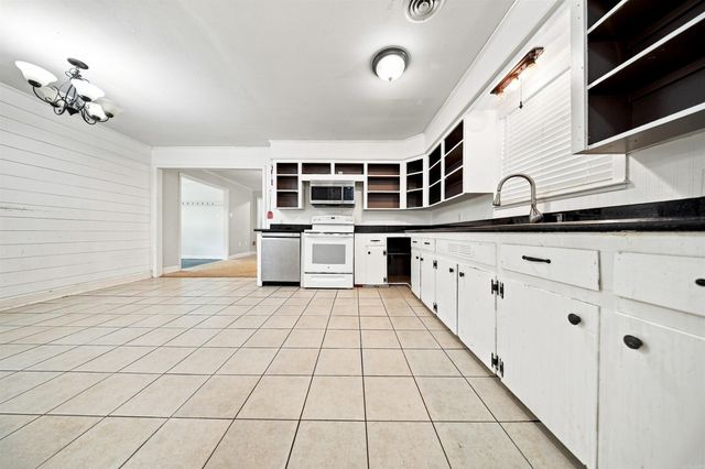 2159 Hickory Street, Conway, AR 72034