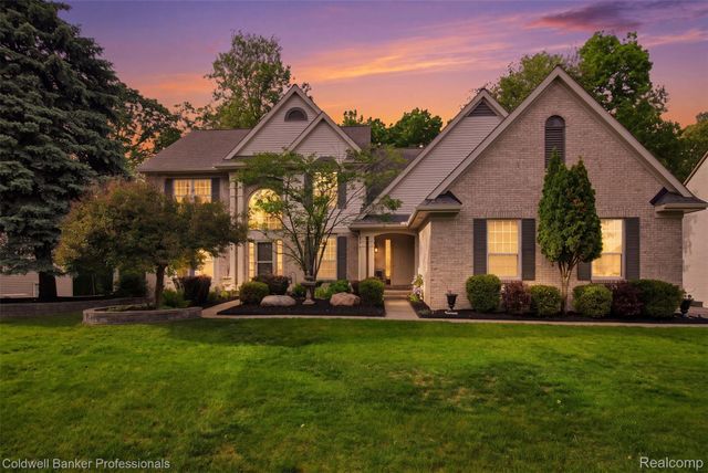 2891 Greenbrooke Lane, West Bloomfield Charter Township, MI 48324