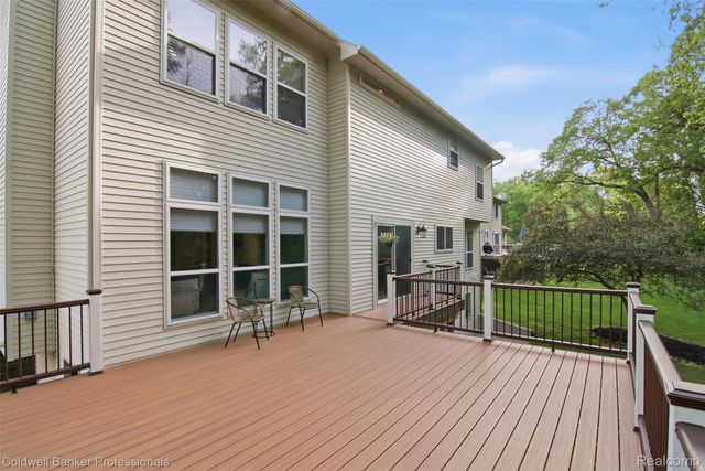 2891 Greenbrooke Lane, West Bloomfield Charter Township, MI 48324
