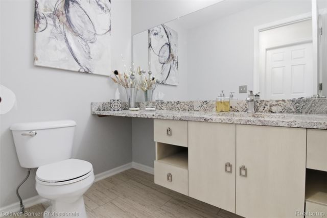 2891 Greenbrooke Lane, West Bloomfield Charter Township, MI 48324