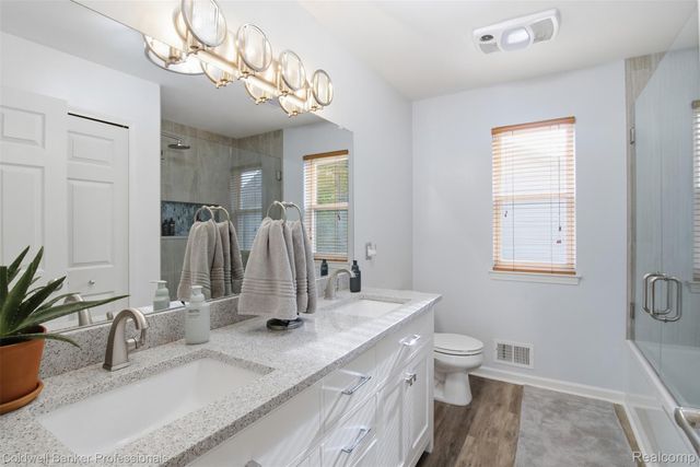 2891 Greenbrooke Lane, West Bloomfield Charter Township, MI 48324