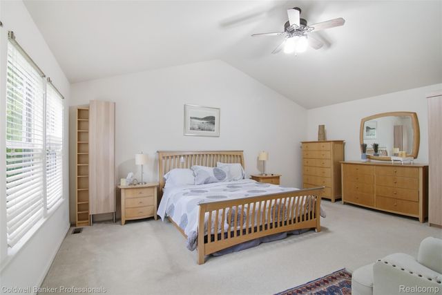 2891 Greenbrooke Lane, West Bloomfield Charter Township, MI 48324