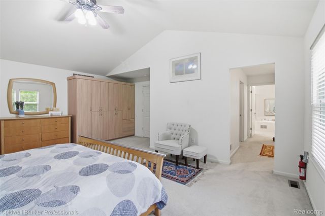 2891 Greenbrooke Lane, West Bloomfield Charter Township, MI 48324