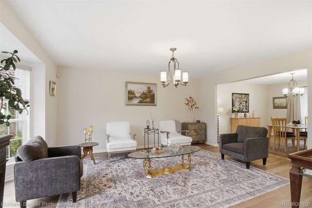 2891 Greenbrooke Lane, West Bloomfield Charter Township, MI 48324