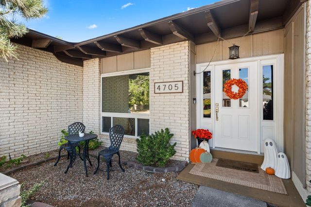4705 BROOKWOOD Street NE, Albuquerque, NM 87109
