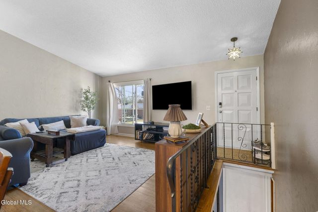 87 Ormond Street, Albany, NY 12203