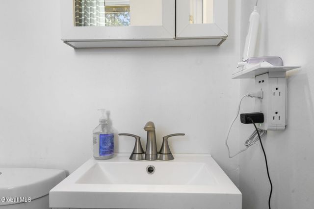 87 Ormond Street, Albany, NY 12203