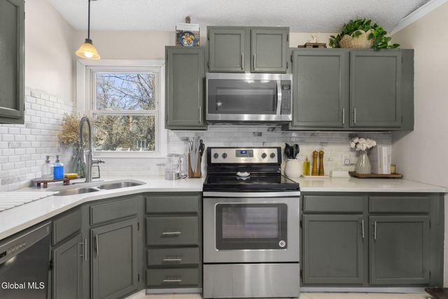 87 Ormond Street, Albany, NY 12203