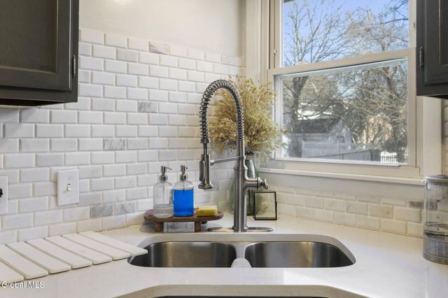 87 Ormond Street, Albany, NY 12203