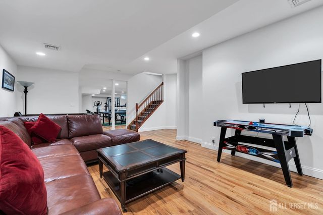 31 Hillcrest Drive, Colts Neck, NJ 07722