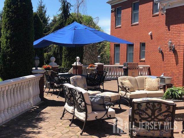 31 Hillcrest Drive, Colts Neck, NJ 07722