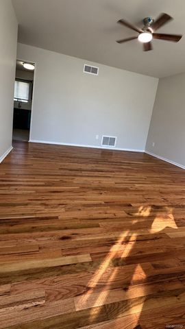 22293 Columbus Avenue, Warren, MI 48089