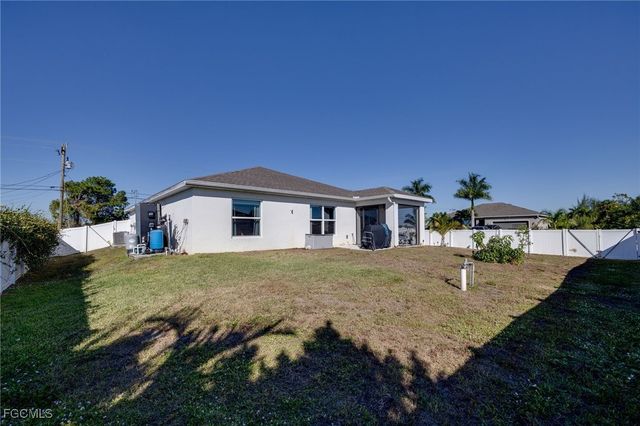 1728 S Gator CIR, Cape Coral, FL 33909