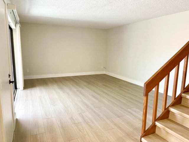 825 CENTER Street 8A, Jupiter, FL 33458