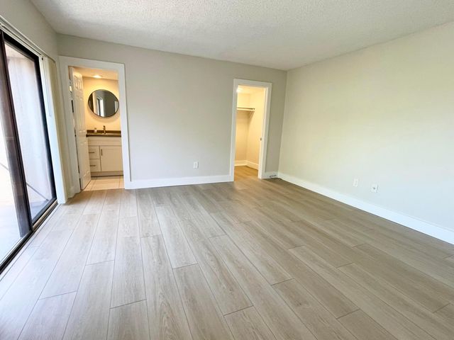 825 CENTER Street 8A, Jupiter, FL 33458