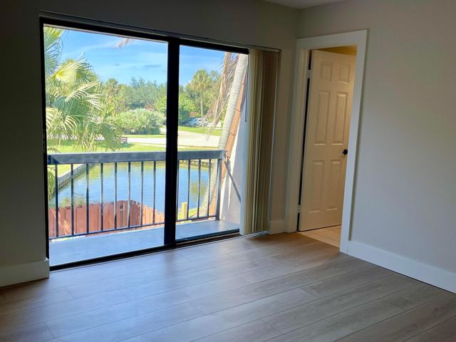 825 CENTER Street 8A, Jupiter, FL 33458