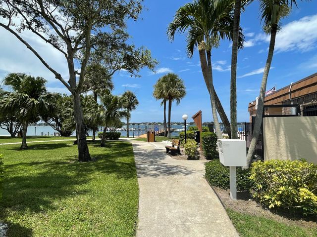 825 CENTER Street 8A, Jupiter, FL 33458