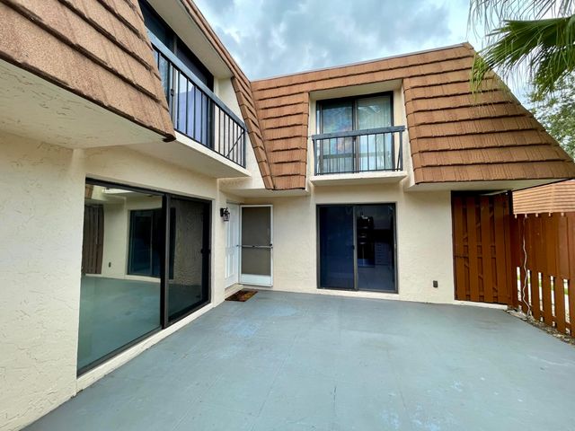 825 CENTER Street 8A, Jupiter, FL 33458