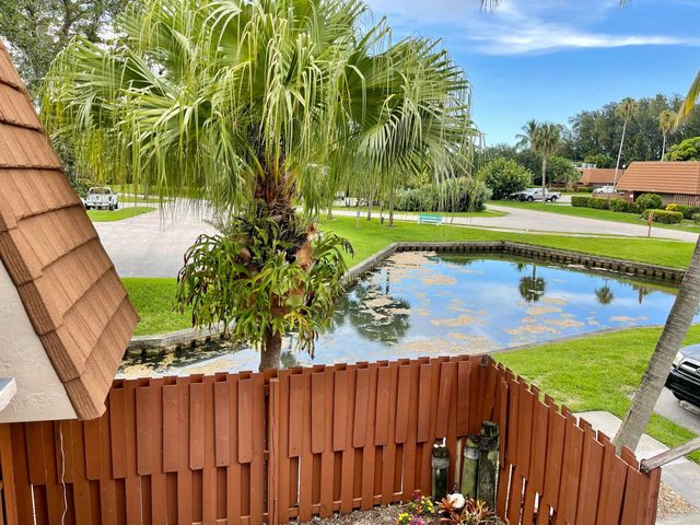 825 CENTER Street 8A, Jupiter, FL 33458