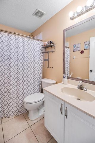 33 RED CLOVER LANE, Palm Coast, FL 32164