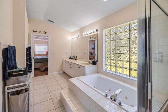 33 RED CLOVER LANE, Palm Coast, FL 32164