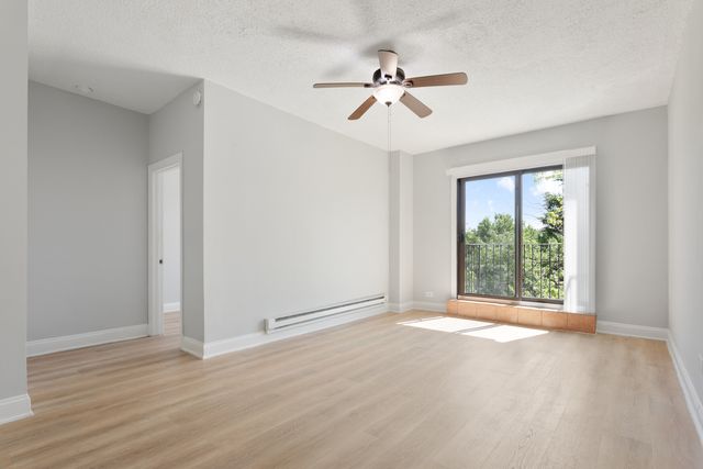 4520 N Clarendon Avenue 403, Chicago, IL 60640
