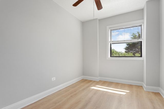 4520 N Clarendon Avenue 403, Chicago, IL 60640