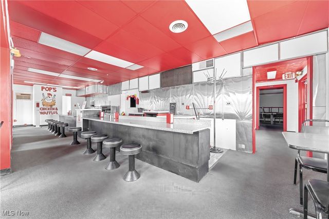 1494 Waterloo Road, Barberton, OH 44203