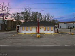 1494 Waterloo Road, Barberton, OH 44203