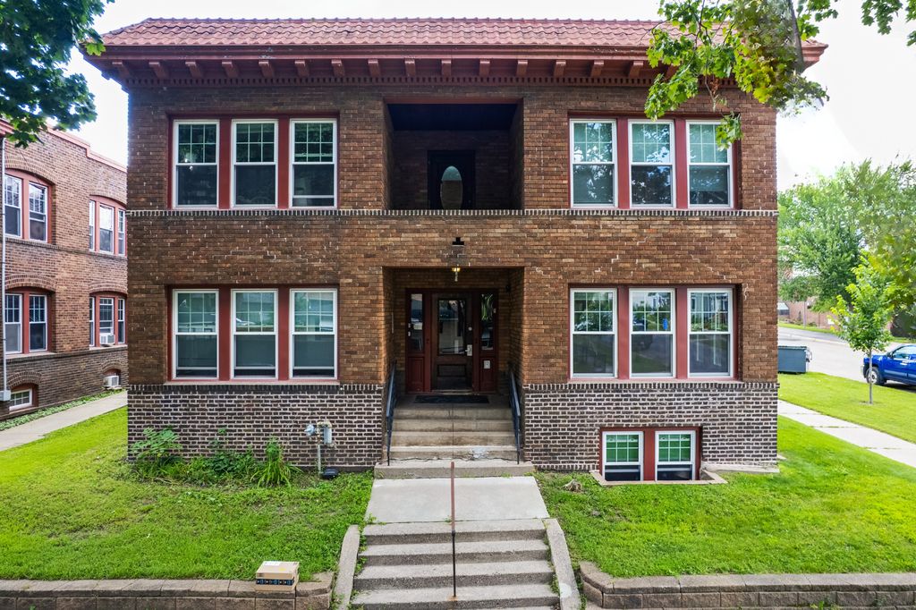 269 Oxford Street N, Saint Paul, MN 55104