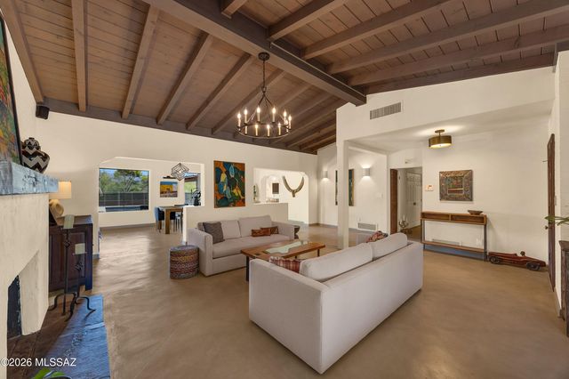 2845 E Camino A Los Vientos, Tucson, AZ 85718