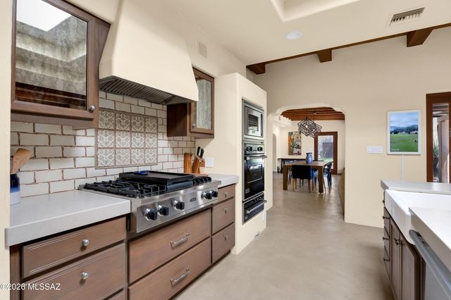 2845 E Camino A Los Vientos, Tucson, AZ 85718