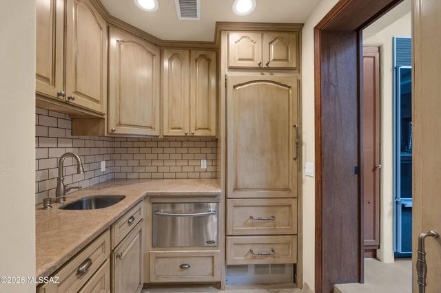 2845 E Camino A Los Vientos, Tucson, AZ 85718