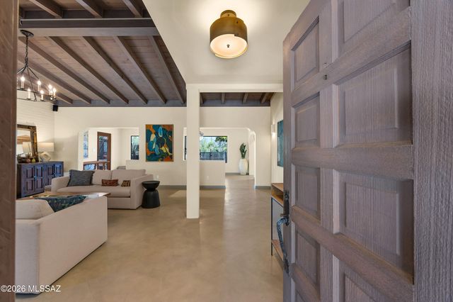2845 E Camino A Los Vientos, Tucson, AZ 85718