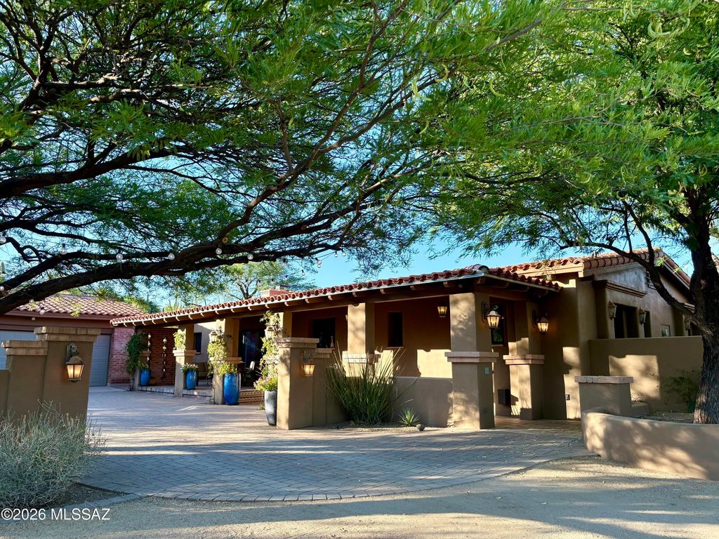 2845 E Camino A Los Vientos, Tucson, AZ 85718