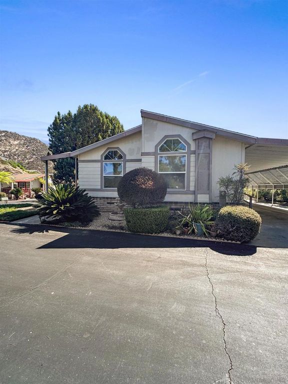 8975 Lawrence Welk Dr 135, Escondido, CA 92026 — photo 3