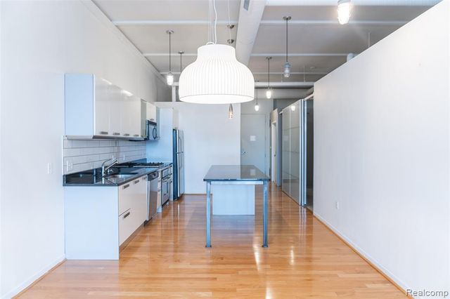 100 N Center Street 206, Royal Oak, MI 48067