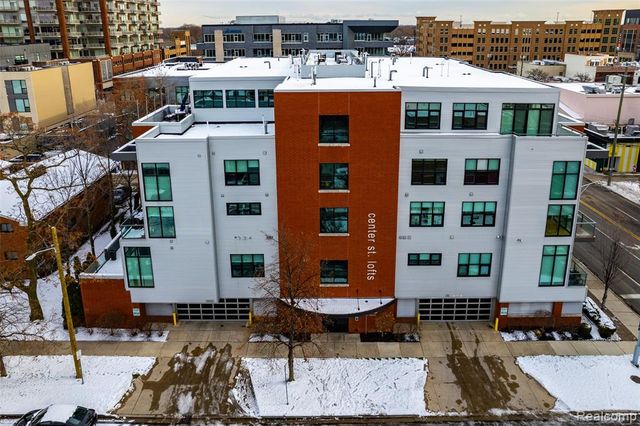 100 N Center Street 206, Royal Oak, MI 48067