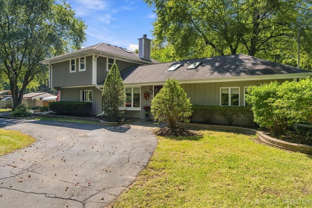 2N720 Woodcrest Drive, West Chicago, IL 60185 — exterior