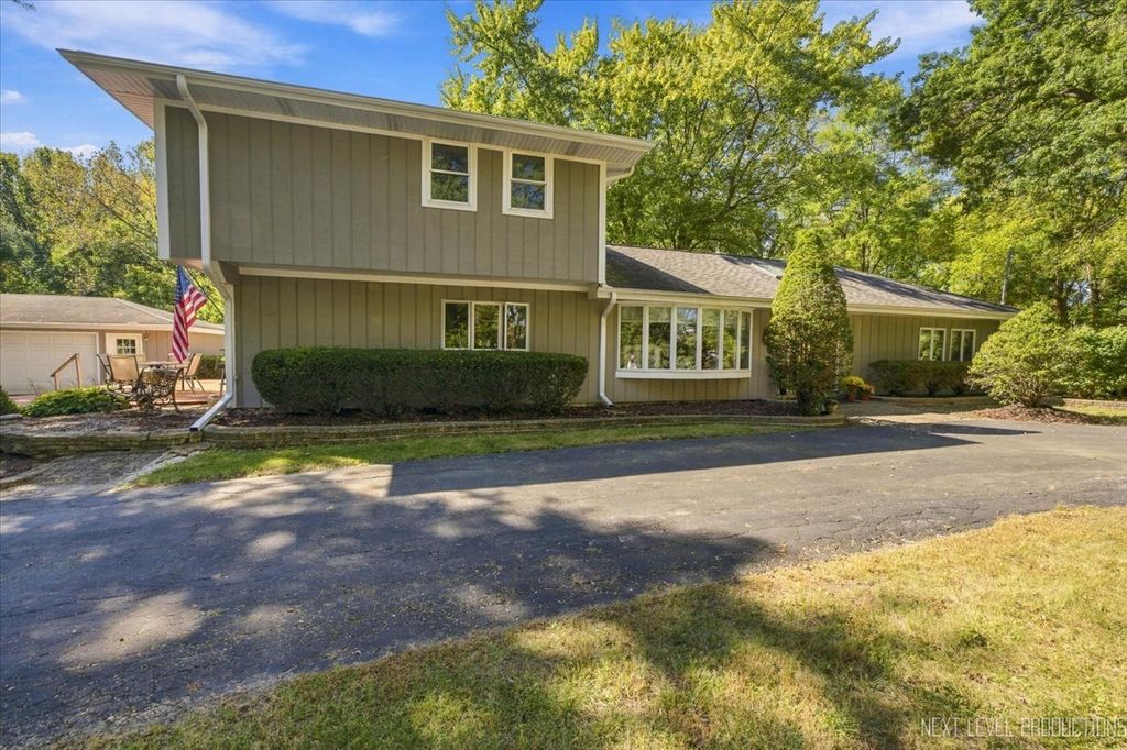 2N720 Woodcrest Drive, West Chicago, IL 60185 — photo 2