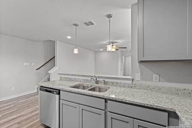 176 Bonnie Bend, San Antonio, TX 78253