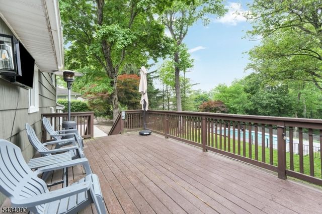 73 Seminole Ave, Wayne Twp., NJ 07470