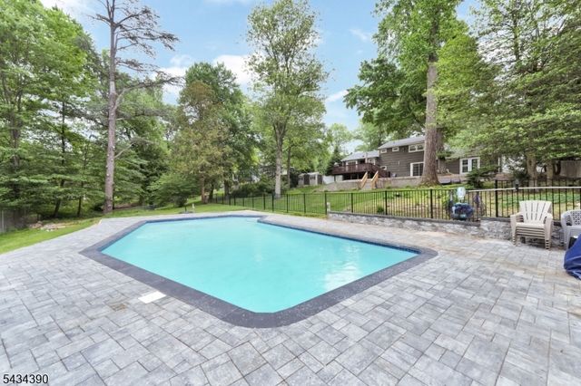 73 Seminole Ave, Wayne Twp., NJ 07470