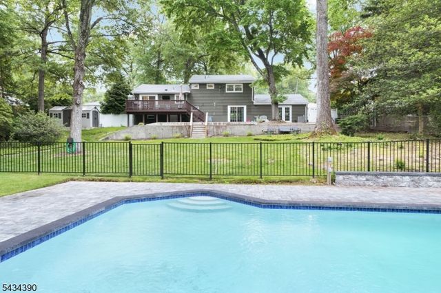 73 Seminole Ave, Wayne Twp., NJ 07470