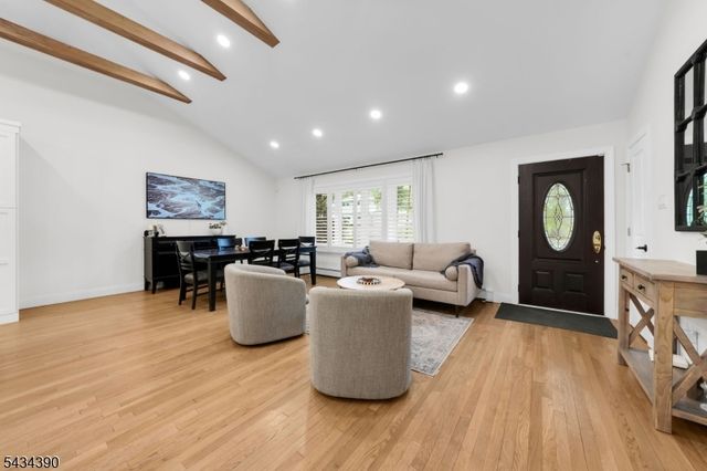 73 Seminole Ave, Wayne Twp., NJ 07470