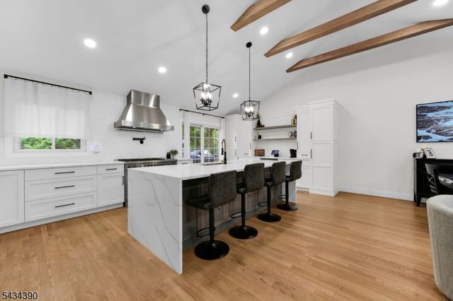 73 Seminole Ave, Wayne Twp., NJ 07470
