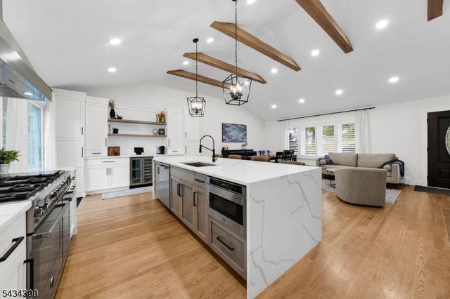 73 Seminole Ave, Wayne Twp., NJ 07470