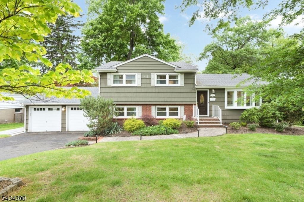 73 Seminole Ave, Wayne Twp., NJ 07470